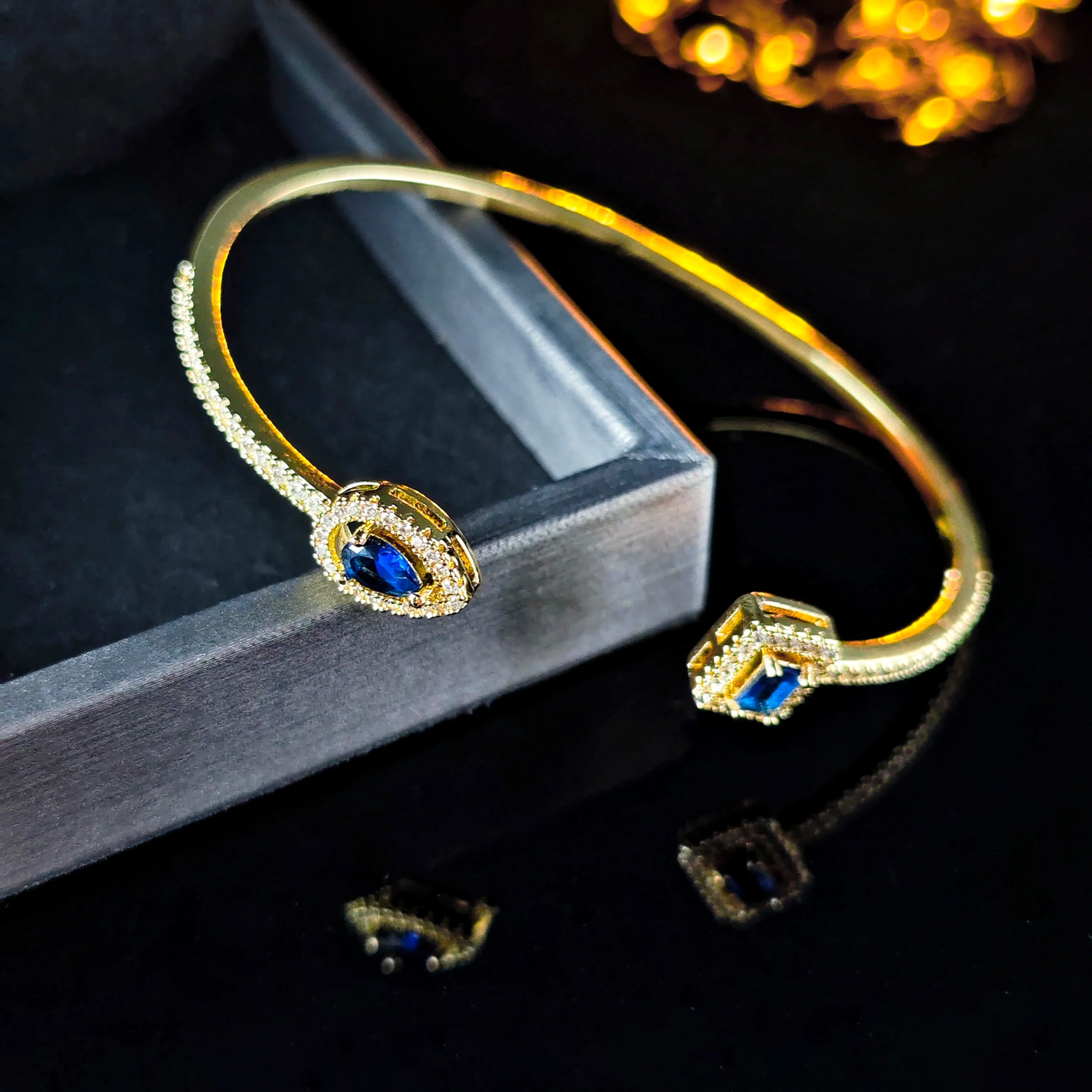 MysticCoil Bangle