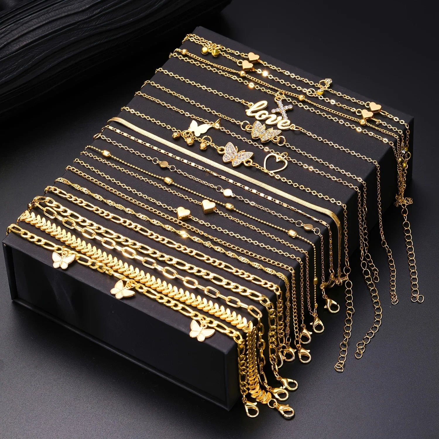 Lunavera Anklet Set