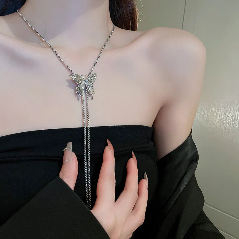 RavenRose Necklace