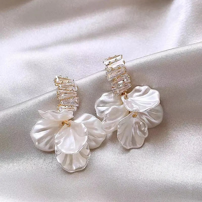 PearlFlair Earrings